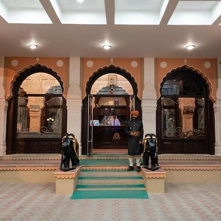 Hotel Basant Vihar Palace Bikaner Buitenkant foto