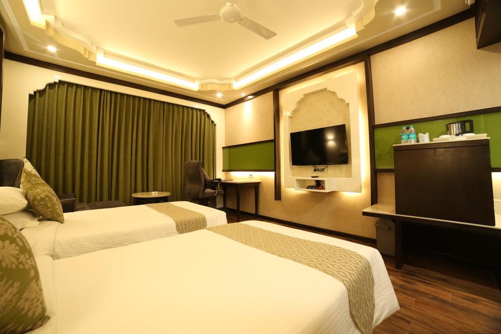 Hotel Basant Vihar Palace Bikaner Buitenkant foto