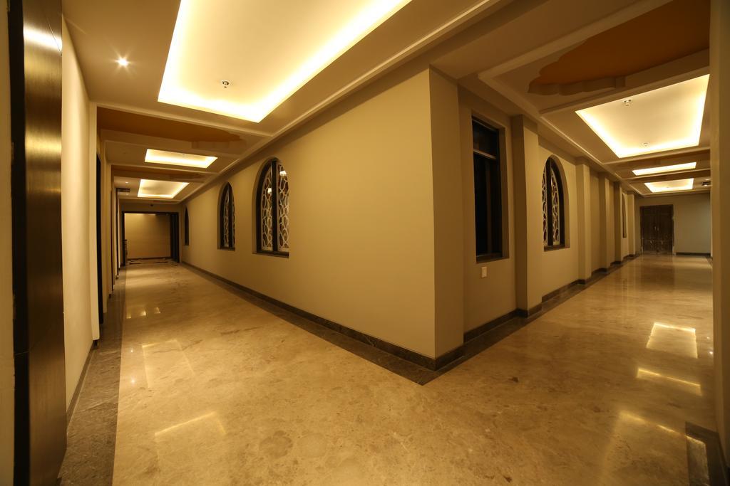Hotel Basant Vihar Palace Bikaner Buitenkant foto