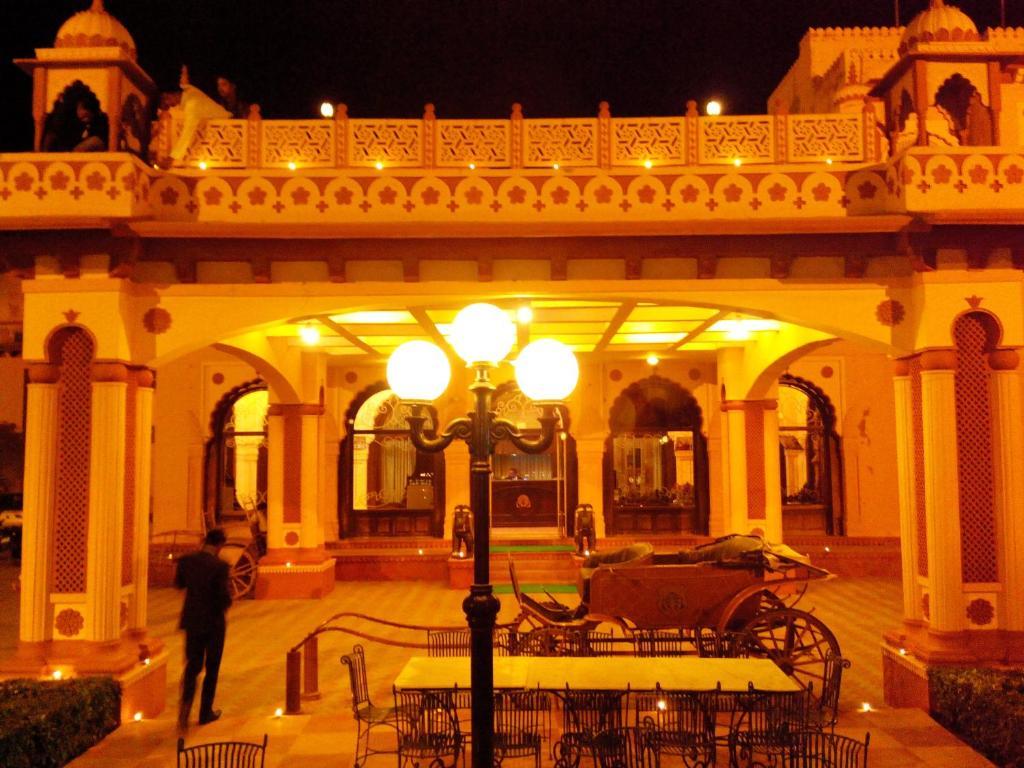 Hotel Basant Vihar Palace Bikaner Buitenkant foto